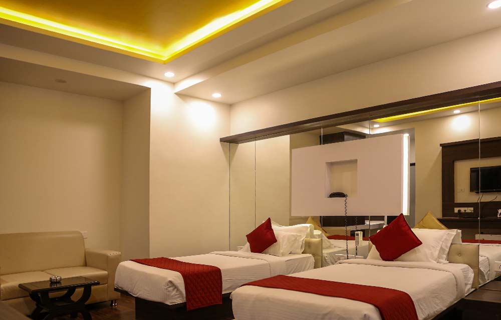 Split Room – Alpha Suites