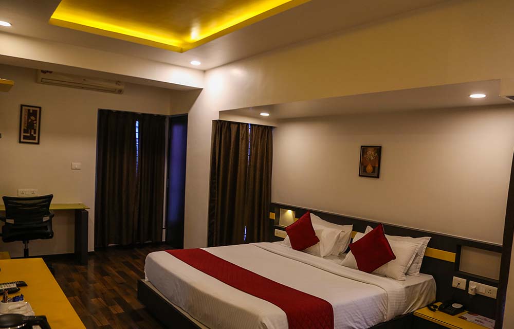 Deluxe Room – Alpha Suites